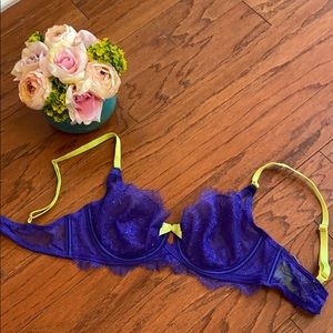 Victoria’s Secret Very Sexy Lace Demi Bra NWOT